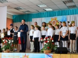 В ялтинской школе №1 прошел муниципальный этап творческого конкурса «Мы - наследники Победы!»