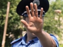 Днепродзержинского полицейского подозревают в наркоторговле