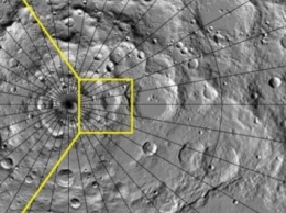 Ученые обнаружили два новых кратера на темной стороне Луны