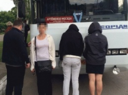 В Луганской области задержали женщину, которая пыталась вывезти двух девушек в Москву для передачи сутенеру (ВИДЕО)