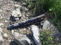 В Покровском (Красноармейском) районе рыбак отправился «за карасиками», а выловил гранатомет