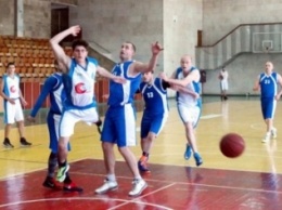 Ялтинские баскетболисты стали вторыми в чемпионате Крыма по баскетболу и первыми во втором дивизионе
