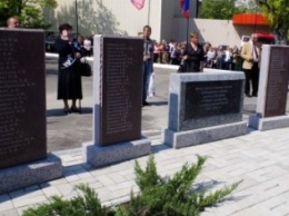 В Донецке открыли мемориал погибшим мирным жителям города
