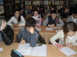 В Крыму сотрудники ФБС пришли в школу для «беседы» с учениками крымскотатарского класса