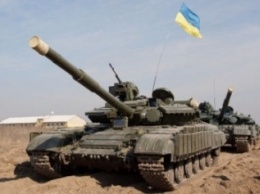 На границе с Крымом - концентрация украинской бронетехники
