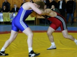 В Харькове проходит чемпионат Украины по вольной борьбе