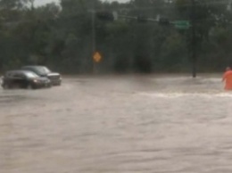 Из-за наводнения в Техасе погиб человек, затоплены сотни домов