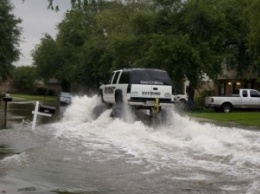 В Техасе эвакуировали людей из-за сильного наводнения