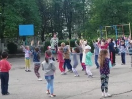Из крымских детей делают зомби-патриотов (фото, видео)