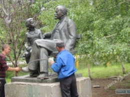 Район в Одесской области полностью избавился от коммунистических памятников