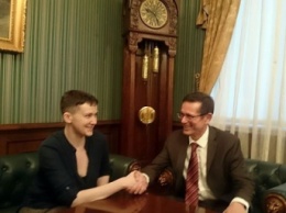 Савченко встретилась с представителем ООН, способствовавшим урегулированию сербско-хорватского конфликта
