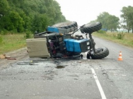 Трактор перевернулся во Львовской области, водитель погиб