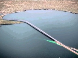Строительство двух временных мостов на Керченской переправе завершится в июне