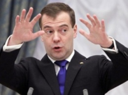Медведева снова подняли на смех в сети: - Мы держимся! Правда есть нечего! (ФОТО)