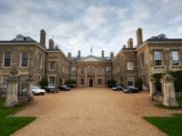 Великобритания: Спальня принцессы Дианы станет отельным номером