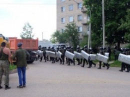 Для сноса домов цыган под Тулой пришлось задействовать 400 полицейских