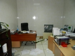 В Киеве неизвестные в балаклавах связали грузчика и обворовали офис (фото)