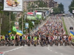 Тысячи велосипедистов проедут главным проспектом Запорожья