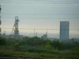 В Донецке и Макеевке из-за обстрелов обесточены две шахты - горняков экстренно эвакуировали