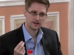 Экс-глава Минюста США считает, что Сноуден оказал услугу обществу
