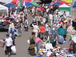На Севастопольской площади упорядочат стихийную торговлю
