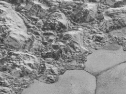NASA показало лучшие фотографии Плутона