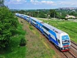 Скоростной поезд "Интерсити" Харьков-Геническ начнет ходить с 16 июня