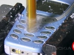 Nokia 3310 с двумя дырами в корпусе по-прежнему может звонить