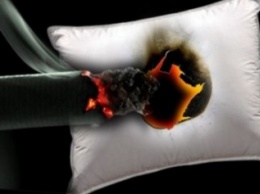 В Лисичанске мужчина получил ожог грудной клетки во время курения