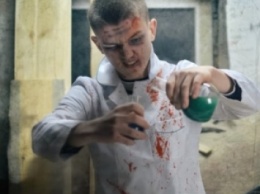 Ножы и топоры: ужасающий выпускной альбом украинских школьников (ВИДЕО)
