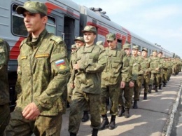 Гай: Путин стягивает армию к границам. В приграничный Клинцы прибыли эшелон тяжелой техники и сотни военных