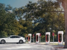 Владельцы Tesla Model 3 не смогут бесплатно заряжаться на станциях Supercharger