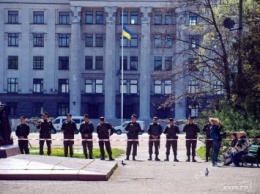 В Доме профсоюзов в Одессе до сих пор ищут бомбу