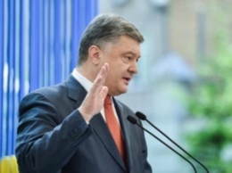 Россия испытывает новейшее вооружение на востоке Украины, - Порошенко