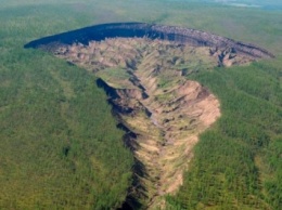 Ученые: Появление кратера в Сибири говорит о скором изменении климата