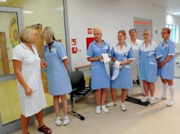 Недостаток медсестер чешские больницы восполнят кадрами из Украины