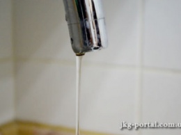 В Киеве отключили горячую воду тысячам потребителей