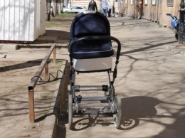 В Оренбургской области пьяный водитель "Оки" сбил коляску с ребенком