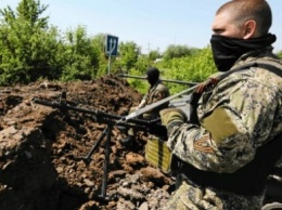 На Луганщине боевики палят из минометов по жилым массивам, есть погибшие среди мирных жителей и военных