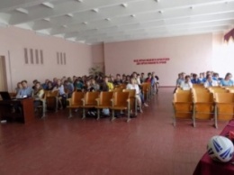 В Кривом Роге провели семинар для физруков, чтобы с сентября ввести еще в нескольких школах бесплатные секции "Регби-5" (ФОТО)