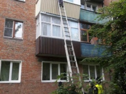 В Сумской обл. полицейские через балкон третьего этажа освободили похищенного иностранца
