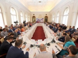 Аксенов поддержал предложение Валентины Матвиенко придать Ливадийскому форуму более высокий международный статус (ФОТО)