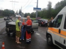На Белгородском шоссе трое человек пострадали в ДТП (ФОТО)