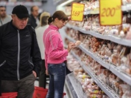 В России переходят на дешевые продукты питания