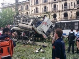 В результате теракта в Стамбуле погибло 11 человек (ФОТО, ВИДЕО)