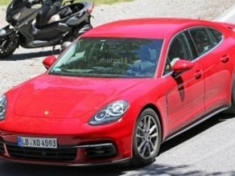 Porsche Panamera попалась без камуфляжа