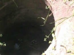 В Сумах мужчина упал в канализационный люк (ФОТО)
