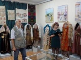В Симферополе состоялось открытие экспозиции «Крымскотатарский костюм: традиции и современность» (ФОТО)