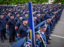 В Мариуполь вернутся 99 выпускников Национальной академии внутренних дел