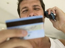 Банки обязали возмещать украденное с карточек украинцев